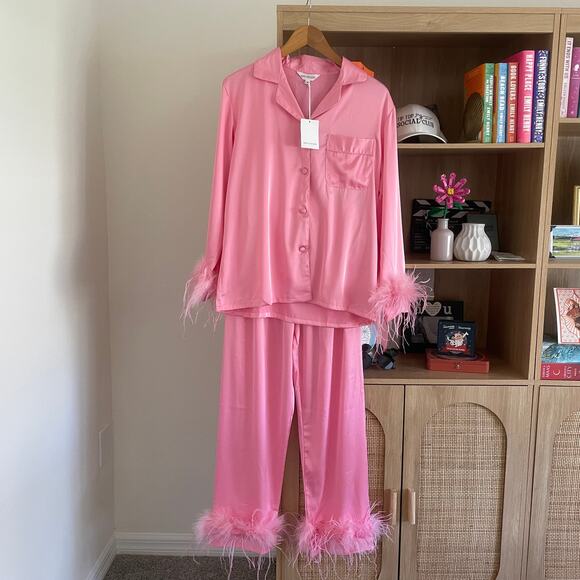 Bon Viviann x Daydreamer Pink Feather Trim Satin Pajama Set – NWT, Medium - Picture 2 of 13